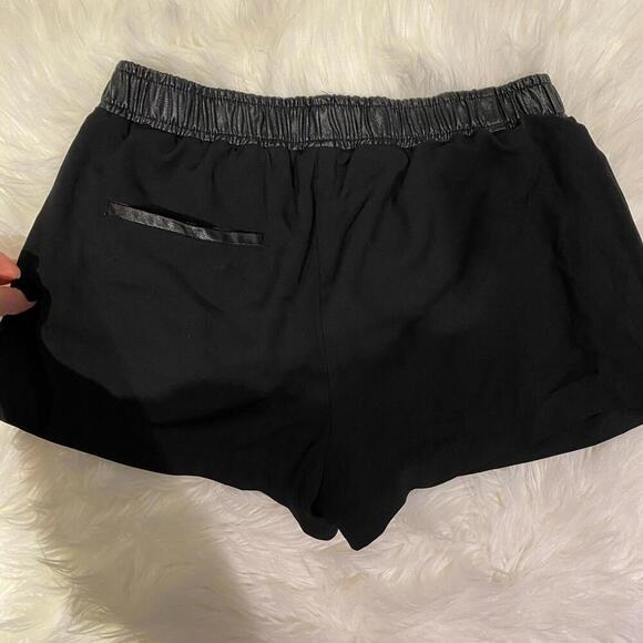 Forever 21 leather trim silky shorts XS black - Picture 3 of 3